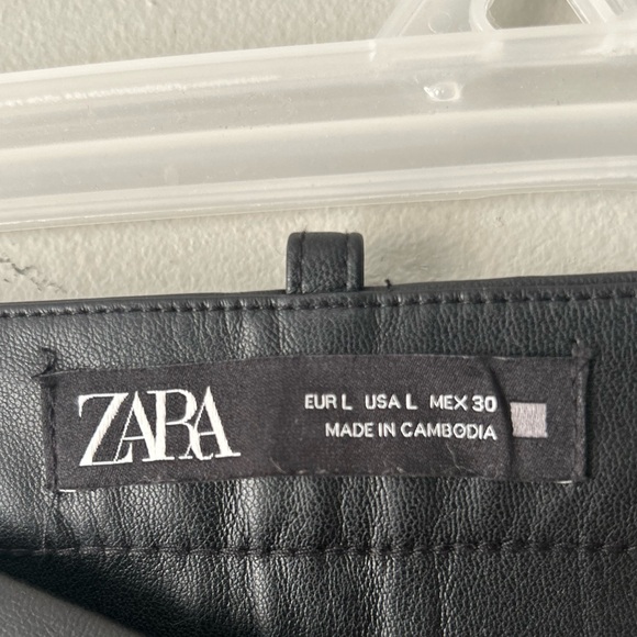 ✌️4 for $20✌️ Zara high waisted vegan leather cigarette pants - Picture 2 of 12